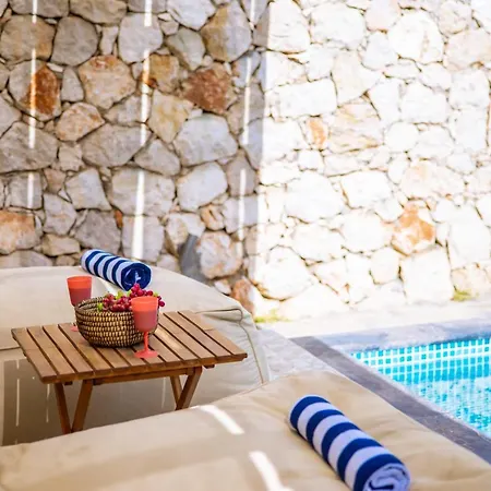 Roxy 3 Bedroom With One Of The Unique Gardens In Kalkan