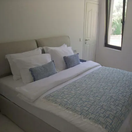 Roxy 3 Bedroom With One Of The Unique Gardens In *