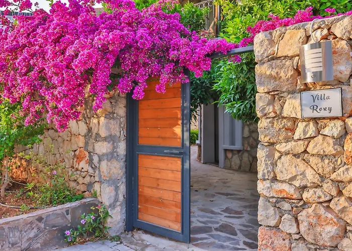 Roxy 3 Bedroom With One Of The Unique Gardens In Kalkan