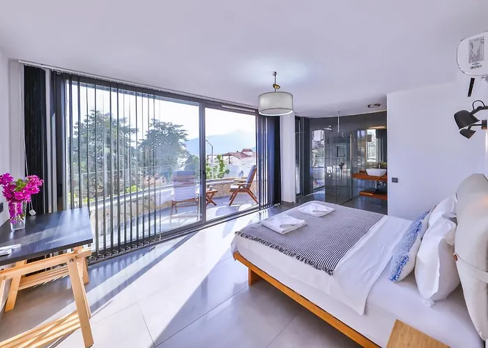 Roxy 3 Bedroom With One Of The Unique Gardens In * Kalkan
